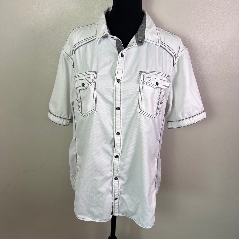 BKE Snap Front Shirt XL White Contrast Stitch Athletic Fit Short Sleeve Moto